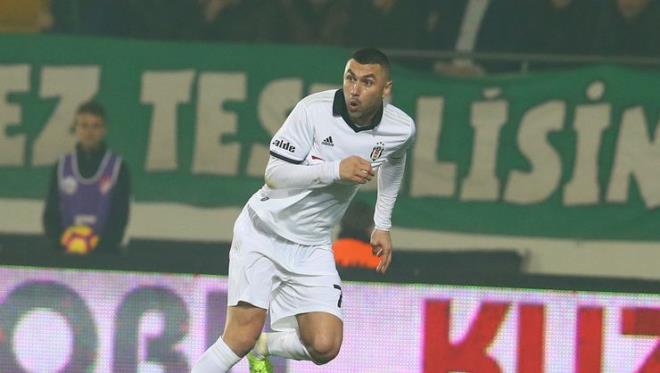 Beikta, devre aras transfer dneminde Trabzonspor'dan golc futbolcu Burak Ylmaz' transfer etti.