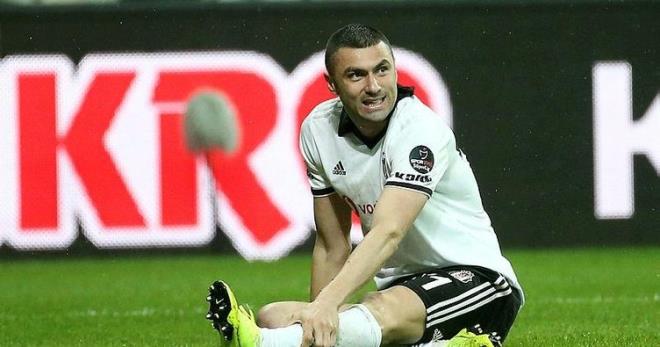 Gol yollarnda sorun yaand iin Burak Ylmaz' kadrosuna katan Beikta, sezonun ikinci yarsndaki ilk iki manda da tecrbeli futbolcudan skor katks alamad.