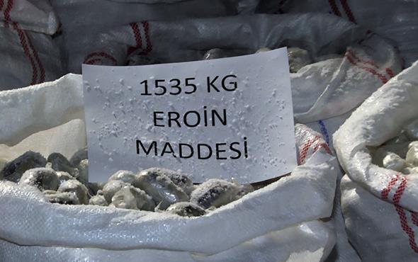 "Narkotik Suc&#807;larla Mu&#776;cadele Daire Bas&#807;kanlg&#774;mz koordinesinde uyus&#807;turucu maddeyi I&#775;stanbul'da teslim alacak s&#807;ahslarn yakalanmas amacyla c&#807;als&#807;malara bas&#807;land. TIR'da bulunan yu&#776;ku&#776; teslim almaya gelen H.K. isimli s&#807;u&#776;pheli s&#807;ahs ile olayla ilgili oldug&#774;u tespit edilen S.O&#776;. isimli s&#807;ahs, I&#775;stanbul Narkotik Suc&#807;larla Mu&#776;cadele S&#807;ube Mu&#776;du&#776;rlu&#776;g&#774;u&#776; ekipleri ile yaplan operasyon neticesinde 26 Ocak 2019'da yakaland.