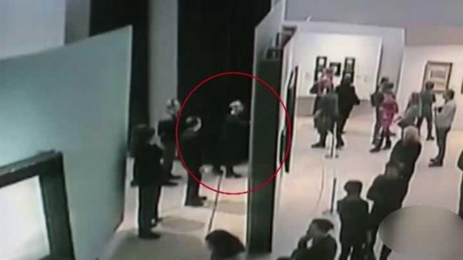 Yerel basn, Rus ressam Arkhip vanovi Kuinci'nin 1898-1908 yllar arasnda tamamlad &#8220;Ay-Petri.Krm" adl yal boya tablonun deerinin 180 bin Dolar civarnda olduunu duyurdu.