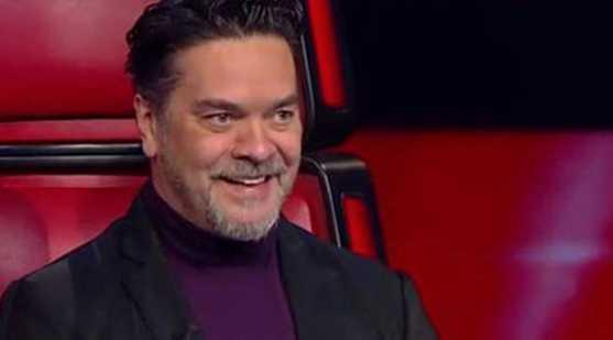 Beyaz Show&#8217;'la milyonlarn sevgisini kazanan Beyazt ztrk, sevilen yarma program O Ses Trkiye'de jri yesi olarak sevenlerini elendirmeye devam ediyor.