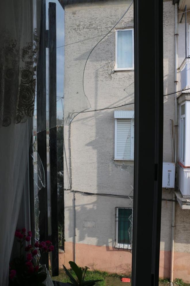 Anne Altnda, ehzadeler lkretim Okulu 8'inci snfa giden olu Ersin Altnda' srekli okula kendisinin gtrmek zorunda kaldn, can gvenliklerinin olmadn syledi.