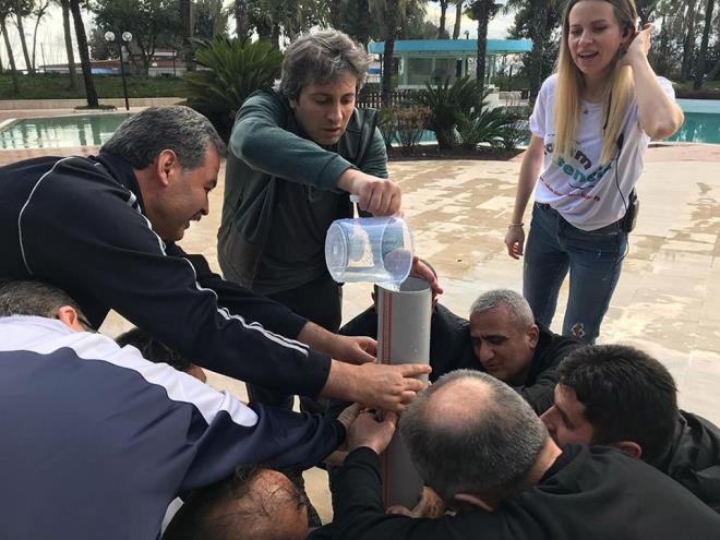 Seluk'un hareketli olduklarn belirttii milli eitim mdrleri de takm almas atlyesinde gerekletirilen sportif etkinliklerde hnerlerini sergiledi.
