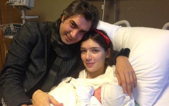 HASSASYET RCA EDYORUZ: "Ailenin mahremiyeti, taraflarn kiilik haklar ve zellikle iki mterek ocuun psikolojilerinin korunmas amacyla taraflarn bu srecinde gerekli hassasiyetin gsterilmesini kamuoyundan rica ediyoruz."