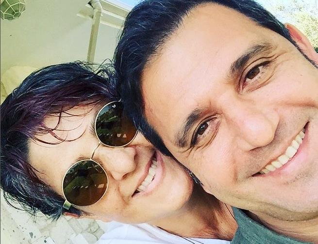 FOX TV'nin ana haber anchormani Fatih Portakal bugn sosyal medya hesabndan yapt paylamla herkesi artt. nl sunucu twitterna bir fotorafn ve elinde tuttuu belgeyi koydu. Fatih Portakal 'koltuu brakmann zaman geldi' diyerek emekliliini duyurdu. te artan paylam.