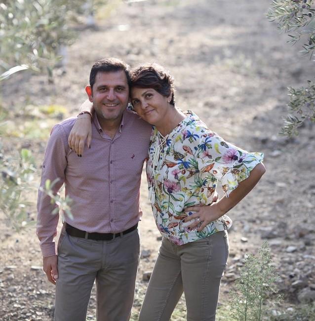 Armaan Portakal'n yaam ei tannan bir anchorman olunca deiti. Plazalardaki youn alma hayatna bir nokta koymaya karar veren Armaan Portakal, zmir'in Seferihisar lesi'nde satn ald araziyle, hayatnda yepyeni bir dneme balad.