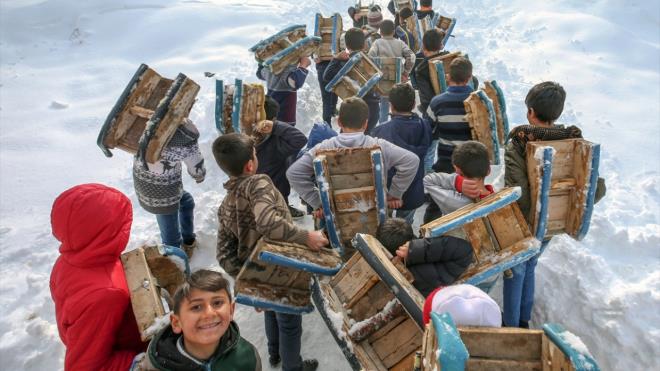 ocuklardan Abdulkadir Hazar, kzakla kaymann ok elenceli ve keyifli olduunu syledi.