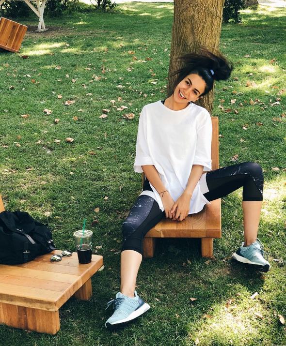 'Brak oyunculuu gl gibi meslein var' diyorlar. ok ikilemdeyim&#8221; eklinde konutu.