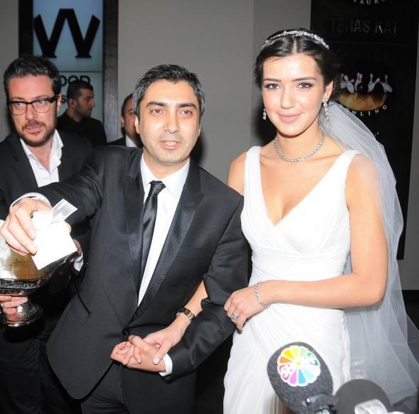 Necati amaz, 7 yllk ei ve iki ocuunun annesi Nagehan amaz&#8217;dan boanmak zere mahkemeye bavurdu.