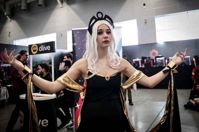 Etkinlie katlanlar arasnda bulunan Sarp Ilca ise "Oyun fuarnda insanlarla tanyoruz. Sosyalleiyoruz, Yllardr oynadm oyunlarn karakterlerini gryorum. Baz fenomenler de geliyor. ok gzel bir duygu" ifadelerini kulland.