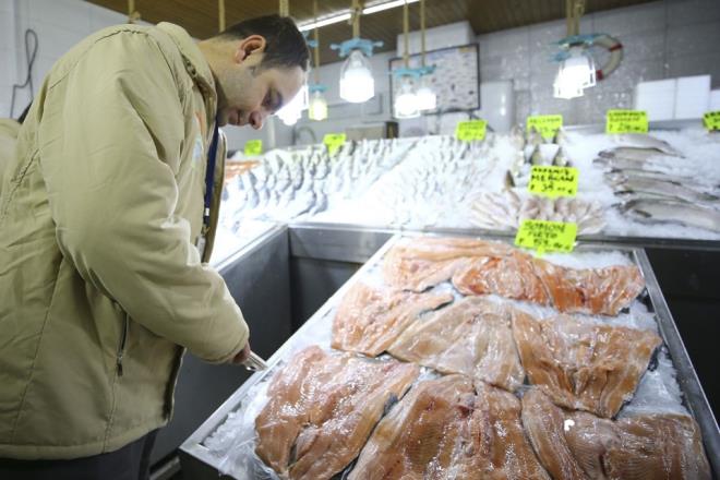 Seluk, incelemelerin ardndan yapt deerlendirmede, Genel Mdrln yllk kontrol planlar erevesinde Trkiye'deki gda retim, ileme, depolama, paketleme, toplu tketim ve sat noktalarn periyodik denetlediklerini syledi.