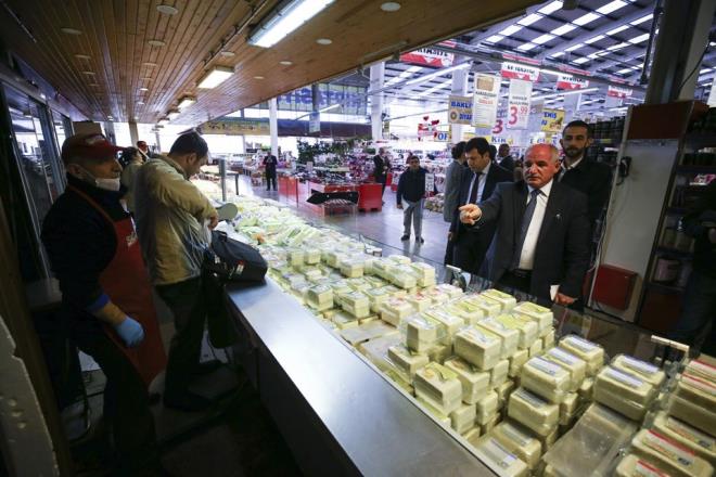 Vatandalarn gvenilir gdaya ulamasn temin etmek amacyla denetimlerini srdren l Tarm ve Orman Mdrl, 36 bin 431 iletmenin bulunduu Ankara'da geen yl 70 bini akn denetim gerekletirdi.