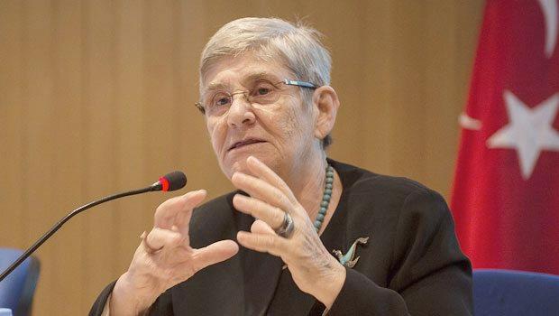 "DEAL BR SABAH KAHVALTISI NASIL OLMALADIR?"   Kata kalkarsanz kalkn doal ya, doal fndk fstk, doal yumurta yerseniz akmayacaksnz. Arada ok bol su ieceksiniz, Trk kahvesi de iebilirsiniz. Sonra acknca vcut 'artk ben hazrm bana besin gnder' diyecektir. Yumurta yiyin, az pimi olacak. Bir gn omlet, bir gn rafadan, bir gn kays gibi yiyeceksiniz. Kalori hesab yaplmayacak. Kalori hesab tehlikelidir. Tereyanda krlm yumurta, doal peynir. Turp yiyebilirsiniz.