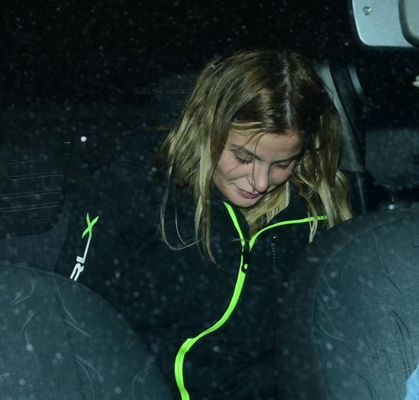 Mekandan 04.30 sularnda kan Demirer ve Turanl, bir taksiyle nl komedyenin evinin bulunduu Cihangir&#8217;e geti.