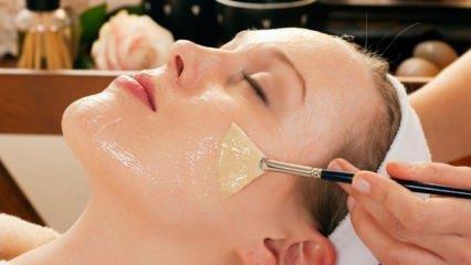 Cildinizdeki lekeleri gidermek iin ayva ile maske yapabilirsiniz. te cilt lekelerini gideren ayva maskesi yapm...