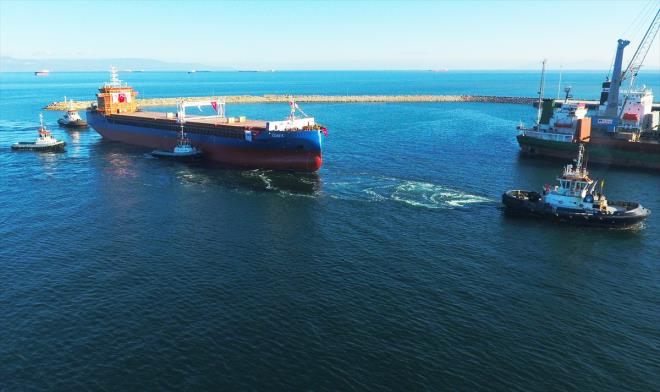 Firmann gz bebei konumundaki ekonomik genel kargo gemileri ise filonun yenilenen modern, ekonomik ve evreci yz olarak tannyor.