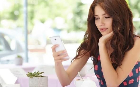 6- Dizst bilgisayarnzn kamerasn bantlayarak kapatn.