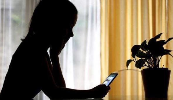 Mesajlamalarnz, fotoraflarnz, anlk konumunuz, rehberiniz ve cihaznzda bulundurduunuz ve yaptnz ne varsa&#8230; Gelien teknolojik imkanlar hayatnz alt st edebilir. Peki izlendiinizi nasl anlarsnz?