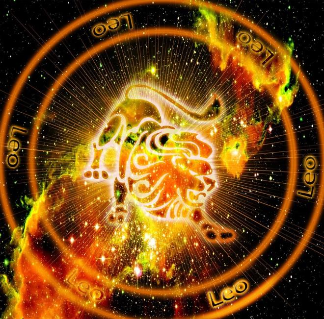 ASLAN    Aslanlar elenmeyi ve n planda olmay seven, neeli insanlardr. Aslan burcu kadn veya erkei iin tamamen onun beenisi iin hazrlanm keyifli bir akam program hazrlayabilirsiniz. Bu arada onu yln sevgilisi ilan eden, zerinde adnn yazd kalp eklinde bir yastk veya tirt (veya hayal gcnzle bulduunuz baka bir hediye) hazrlatabilirsiniz. Aman dikkat zerinde mutlaka ad yazmal veya onu simgeleyen bir figr olmal.