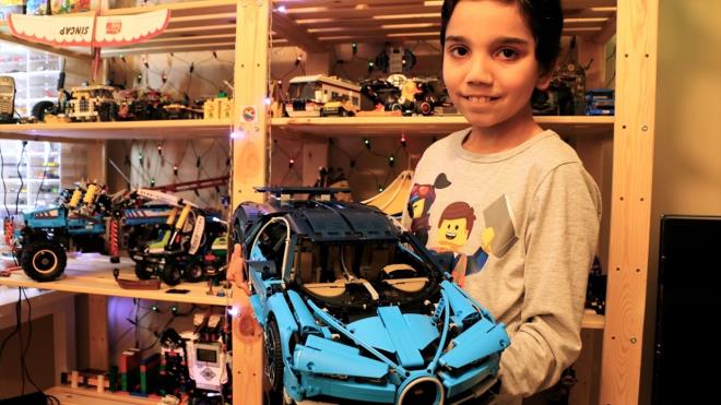 "Baz legolar evin salonundaki vitrinde sergiliyorum"     Anne Sevin Bilgili de olu Efe iin legolarn ok kymetli olduunun altn izerek, legolarn temizliini ve dzenlemesini Efe ile yaptklarn dile getirdi. Efe`nin legolaryla btnleik bir hayat yaadn aktaran anne Bilgili, "Evimize gelen Efe`nin arkadalar buradan gitmek istemiyor. Bazen ben olumun yapt baz legolar evin salonundaki vitrinde sergiliyorum." ifadelerini kulland.