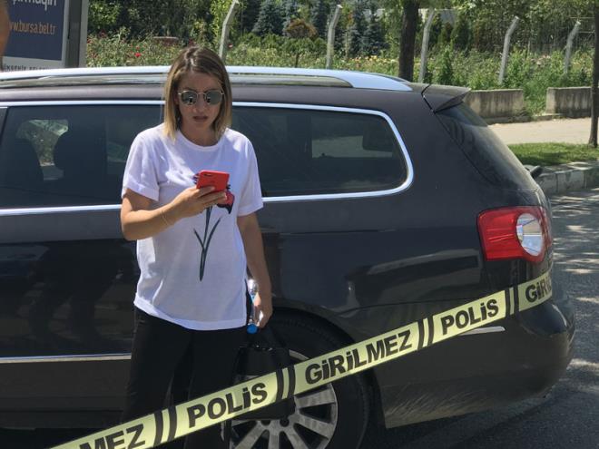 Olayn ardndan Karaman'n ei Yadigar Karaman einin nc kuak yneticisi olduu irketin bana gemeye karar verdi. 15 alann olduu, gnde yaklak 1 ton hurma tatls reten irketin yneticisi Yadigar Karaman, "7 ay nce, bu i uruna kk days eimin canna kyd. Eimin daysyla bu iyerinden kaynakl husumeti vard. Bir sabah eim evden ktnda aracnda onu kafasndan vurdu.