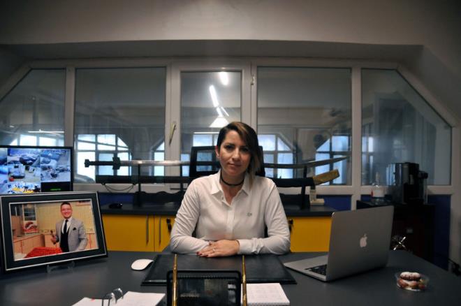 Bursa'da geen 6 Temmuz'da merkez Nilfer ilesinde, Badat Hurma Tatls firmasnn sahibi Fatih Karaman, otomobili ile krmz kta beklerken days Ylmaz S.'nin silahl saldrsna urad. Bandan ar yaralanan Karaman, kaldrld ekirge Devlet Hastanesi youn bakm servisinde yaam mcadelesini kaybetti.