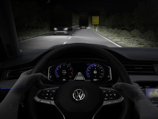 Otomobilin multimedya sistemi de elden geirilirken, doal ses kontrol, internet servisleri, web uygulamalar gibi seeneklerin sunulaca kaydedildi.