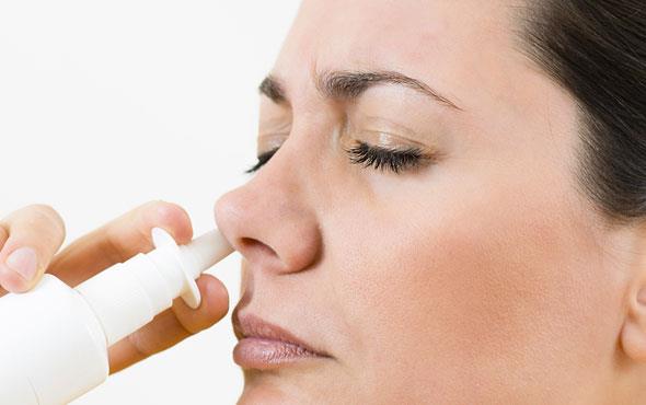 Kronik burun tkankl uykusuzluk ve yorgunluk gibi yaam kalitesini dren sorunlara neden olurken, uzun vadede ise kalp bymesi gibi ok daha ciddi problemlere yol aabilir. Ayrca burun tkanklna bal geceleri azdan nefes almak horlamaya, uyku problemlerine, konsantrasyon sorunlarna neden olabiliyor. Souk algnl veya sinzit gibi hastalklar geici sreli burun tkankl oluturabilir ama bu durum sorun oluturmaz.