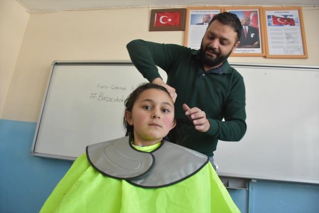 Kampanyaya kitap balayanlara cretsiz fn eken Kansuva, yaklak 6 bin kitap toplad.