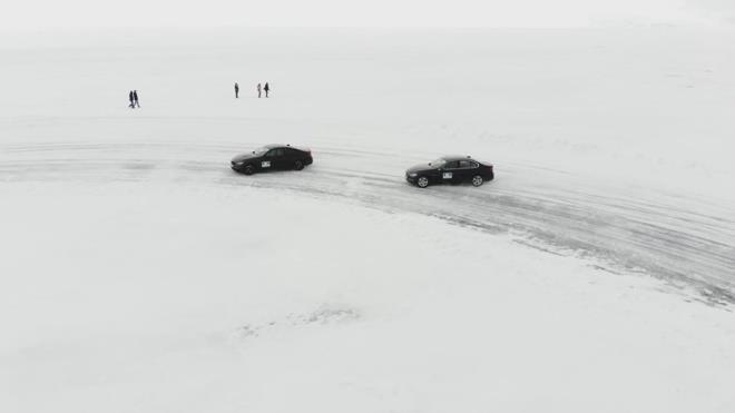 Kars'ta tamamen donan ldr Gl'ndeki sr ve drift nefesleri kesti. Snrlarn zorland srlerde direksiyon bana geenler unutulmaz anlar yaad.