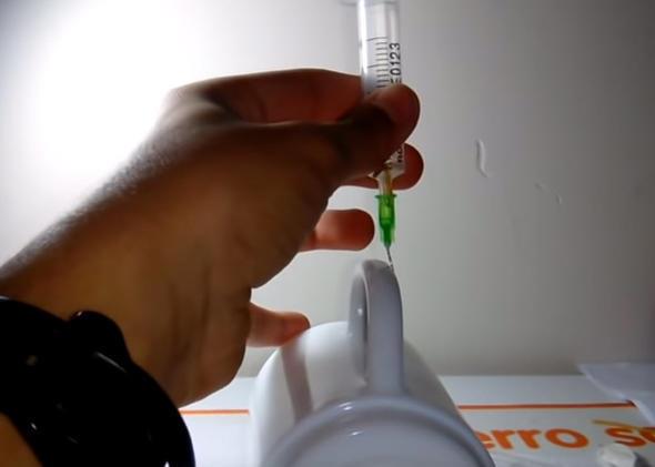 renci rnga ve lastikle basite kendi dinamometresini yapm oldu.