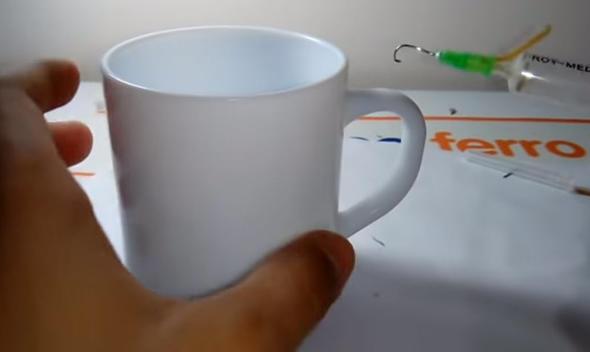 Bir barda ele alalm.