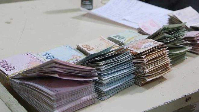 Kkekmece ve Pendik'te binlerce tketicinin fatura bedellerini dolandrclara kaptrarak madur olmasnn ardndan Trkiye genelinde yetkisiz tahsilat yapan korsan deme noktalar yeniden gndeme geldi.