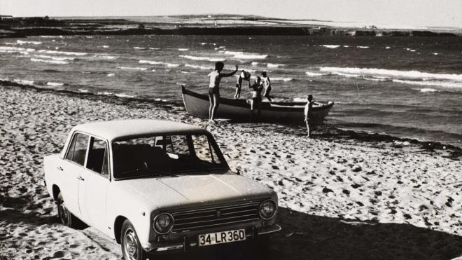 lk ihracat Msr`a     TOFA, ilk ihracatn 1975`te bu aralarla Msr`a yapt. Firma, o dnemde 75 adet Murat 124` Msr`a gnderdi.