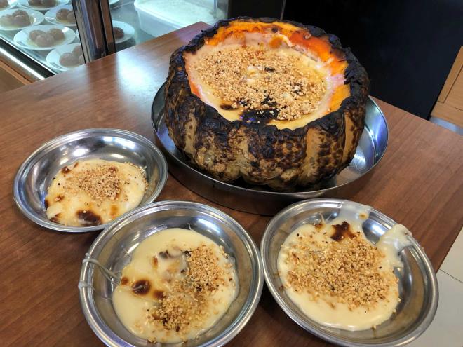 Bursa'daki yemek kltrnde le saatlerinde tketilen st helvas, saat 14.00'dan sonra tm lokantalarda tkeniyor ve gn ierisinde bir daha yaplmyor.