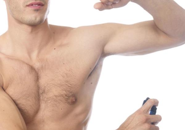 Eer toksik ve kanserojen bir madde ieriyorsa vcudumuza bu zararl maddeleri de alm oluruz. zellikle koku verme amacyla eklenen metilen klorid, toluen, metil etil keton, etilen glikol gibi deiik toksik kimyasallardan uzak durmak gerekir.&#8221;