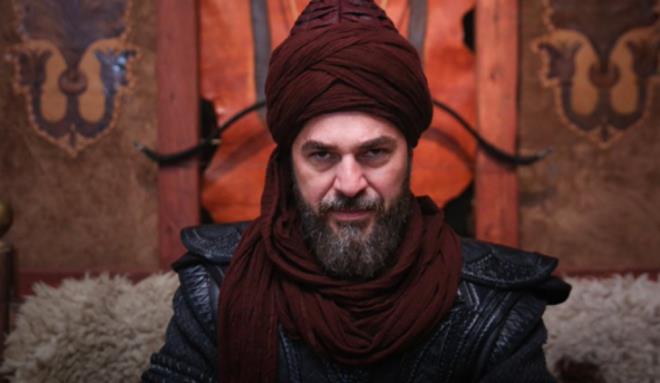 Daha sezon banda dizi balamadan nce kadroya Burak zcivit'in gelecei, Engin Altan Dzyatan'n ise dizinin kadrosundan karlaca gnlerce konuulmutu. Hatta Burak zcivit'in o dnem sakallarn uzatmas diziye hazrlk olarak yorumlanmt.