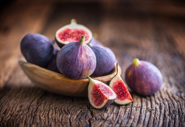 250 gram kuru incir.   1 litre zeytinya