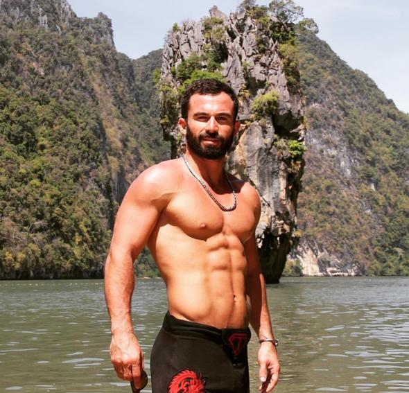 Ben bu paray kazanrsam aileme vereceim onu da&#8230;Yeni srprizler var, ekip Hollywood ekibi yeni eyler de olabilir.