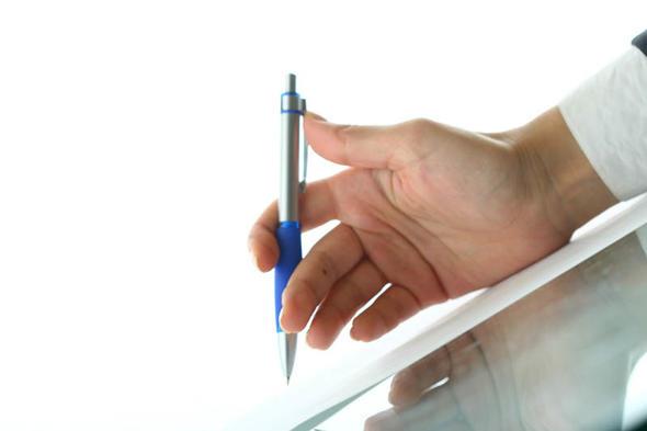 2-Teknik yazarlar    Elektronik aletlerin kullanm klavuzlarnn hazrlanmasndan yardm kitapklarnn dzenlenmesine kadar pek ok i yapan teknik yazarlarn mesleini yapay zekalar ellerinden alacak gibi grnyor.