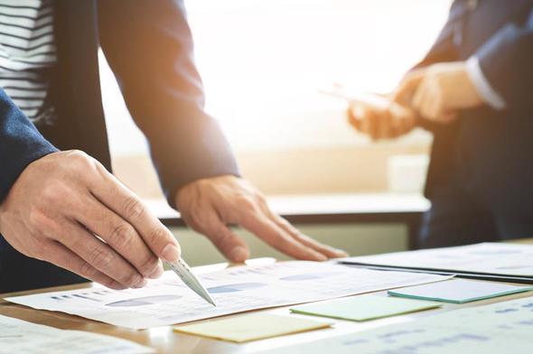 Tm hesaplarn bilgisayar kayd altnda gerekletirildii ve analizlerin bilgisayarlar ve eitli programlar araclyla yapld dnlrse yakn gelecekte muhasebeciler ve analistler isizlikle kar karya kalacak.