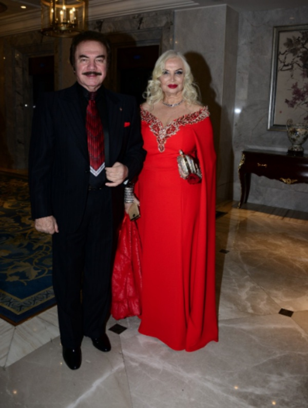 Alyorum Yana Yana, Gnl balar, Yldz Akamdan Doarsn, Neredesin Leyl'm gibi trk plaklar kard. Sevemedim Karagzlm, Sabr Ta, Koca Dnya gibi besteleri eitli sanatlar tarafndan okunmaya, sanat dnyasnda ad besteci ve balama virtz olarak duyulmaya baland.