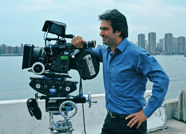 Bu haberle birlikte yaplan yorumlarda, Mahsun Krmzgl'e tepki yad. Filmini 9 ay gibi bir gre erteleyen Krmzgl'n yapt bu ksa aklamay yetersiz bulanlar da oldu.