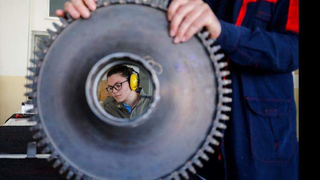 rencilerden Aye lknur Nebiolu ise ocukluk hayalinin pilotluk olduunu dile getirerek, "Havacla ne kadar yakn olursam o kadar iyi olacan dnerek bu okula geldim." diye konutu.