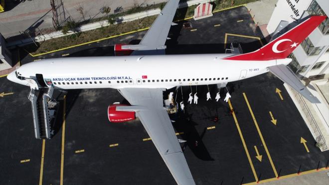 Bakan avuolu`nun giriimleriyle bir hayrseverin satn ald uan okula hibe edilmesiyle evik`in hayali gerek oldu.