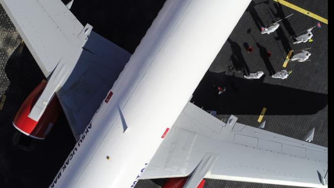 rencilerin yerli yolcu uann yapmnda grev almay hayal ettiini vurgulayan evik, unlar kaydetti:  "Havaclk sanayisi hzla ilerliyor. Trkiye de artk havaclkta dnyada sz sahibi lkeler arasnda. nsansz hava arac reten 5 lkeden biriyiz. Bu kapsamda da yerli mal uamzn Ar-Ge almalar devam ediyor. Kendi helikopterimizi rettik. Havalimannda alacak insan ihtiyacn karlayan bir okul olarak, kalifiye elemanda en iyi hizmet veren kurum olmak istiyoruz. Amacmz kalifiye uak teknisyeni yetitirmek. Uan temizliinden demesine, motorunun tamirinden kokpitteki paralarn deimesi ve bakmna kadar hepsinin eitimini rencilerimiz alyor."