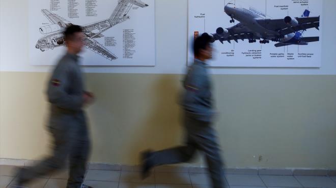 Bekir Alptekin ise Hava Kuvvetlerinde pilot olma hayalini snavda baarsz olduundan gerekletiremediini syledi.