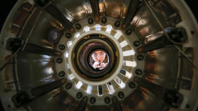 lelerinde bu lisenin alacan duyunca byk sevin yaadn anlatan Alptekin, uaklara yakn olmak iin buray setiini ifade etti. Alptekin, niversiteyi bitirdikten sonra mesleini en yksek seviyede yapmak istediini kaydetti.