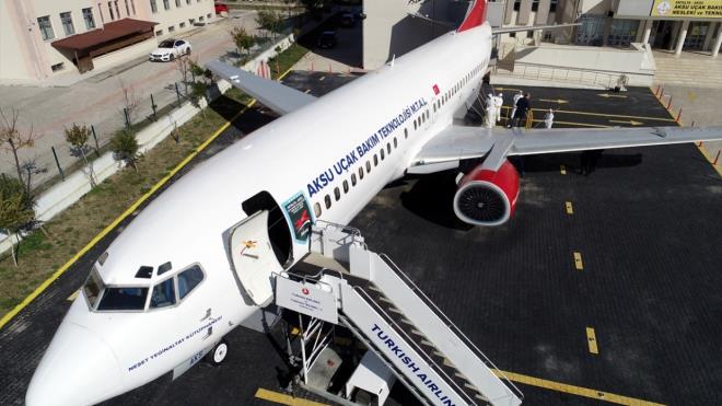 Okulun bahesine tanan uaa, 8 aylk almayla, ktphane, mze ve mini sinema salonu kuruldu.