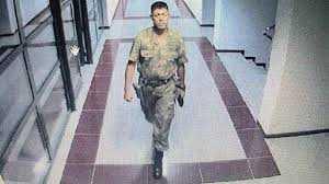 15 Temmuz 2016 tarihinde Trkiye Cumhuriyeti Devleti&#8217;nin ve Trk Milletinin bekasna ynelik yaplan hain kalkmay nlemek iin cann ekinmeden feda eden ehit Astsubay Kdemli Baavu mer Halisdemir, zel Kuvvetler Komutanl'na girmeye alan darbeci general Semih Terzi'yi, Genelkurmay zel Kuvvetler Komutan Korgeneral Zekai Aksakall'dan ald "Vur" emri zerine alnndan vurarak ldrmtr.